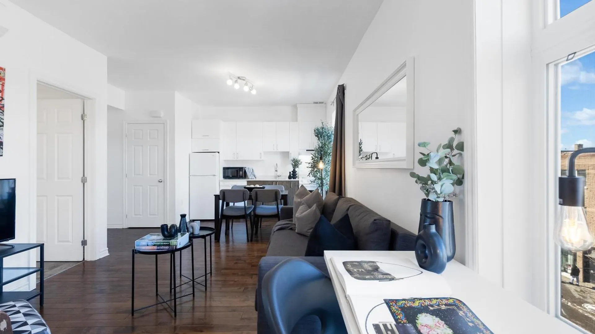 Liv Mtl Mtl Aparthotel Montreal