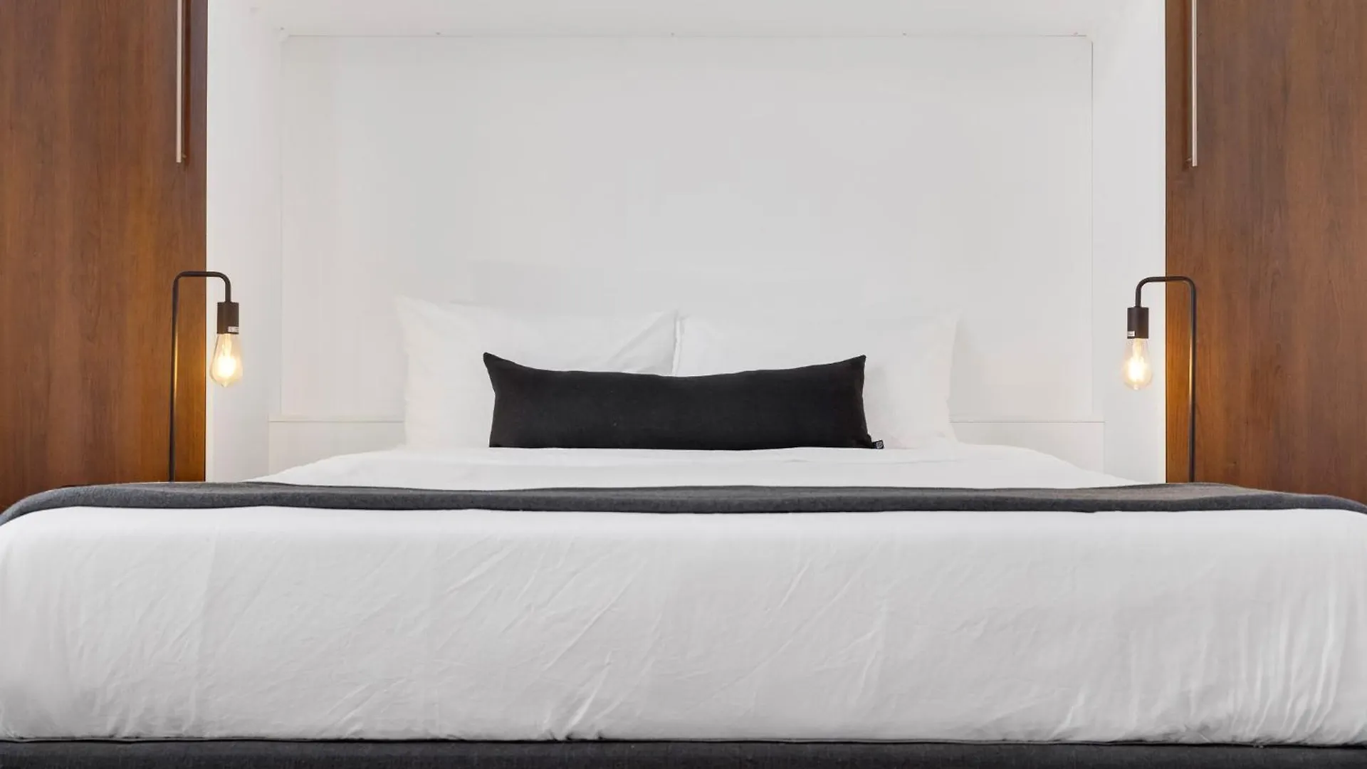 Liv Mtl Mtl Aparthotel Montreal