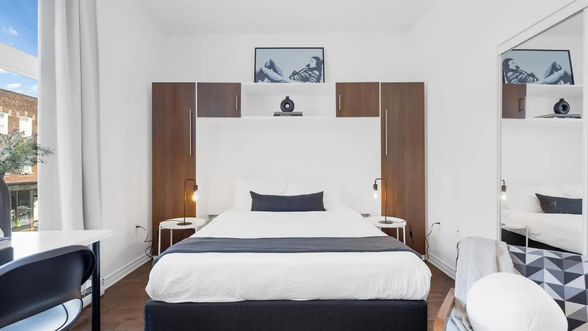 Liv Mtl Mtl Aparthotel Montreal