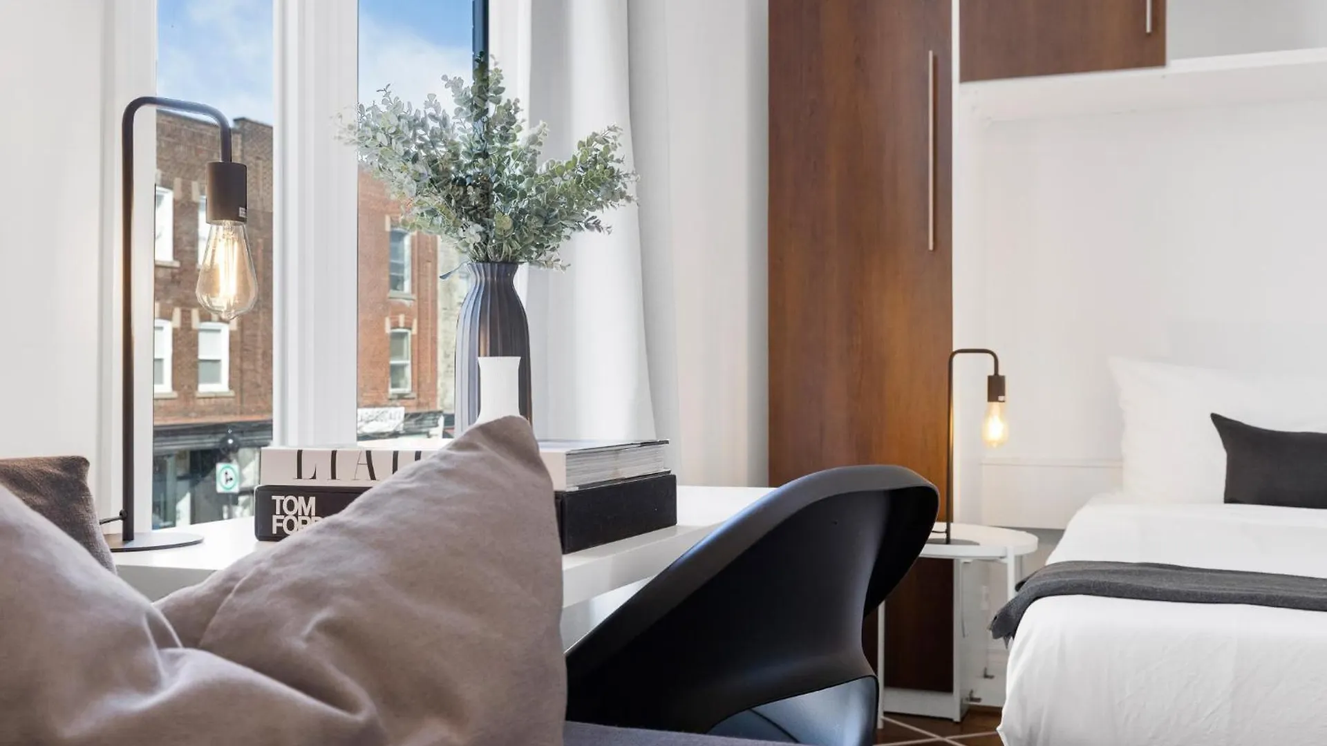 Liv Mtl Mtl Aparthotel Montreal 3*,